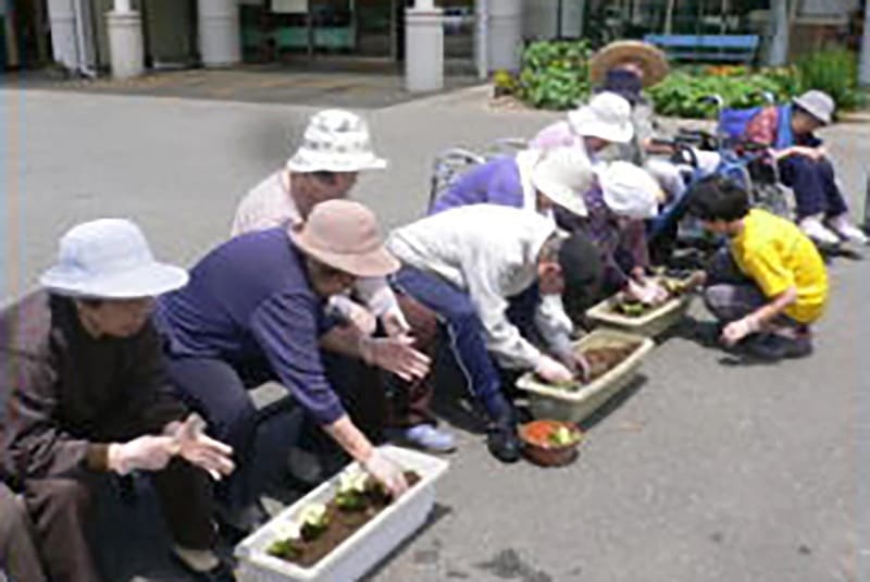 花植え活動風景