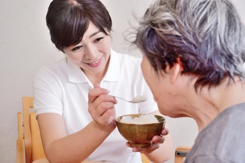 ゆっくり、昼食をとります