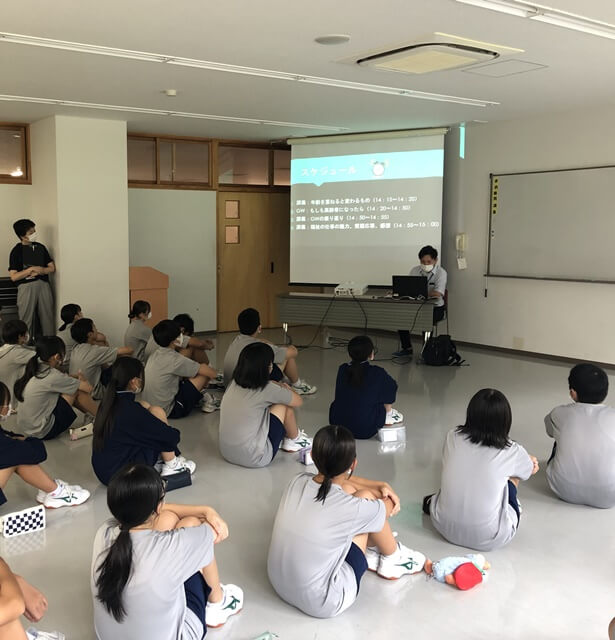 築館中学校での福祉講話風景2