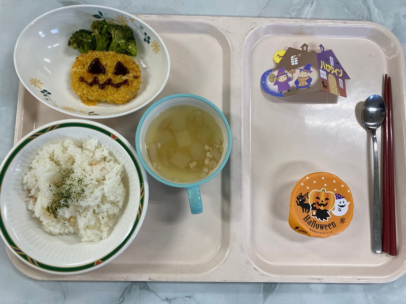 提供されたハロウィン食