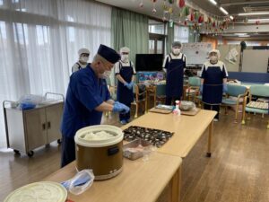 １１月２１日、寿司の日イベントを開催しました。