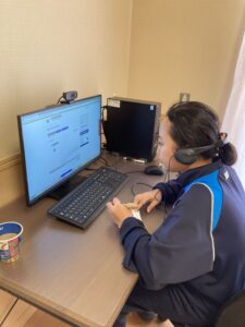 令和８年１月２１日、インドネシア人・特定技能生のアメリアさんとチトラさんが『認知症介護基礎研修』を受講し、無事終了しました。