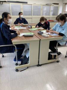 平成８年度介護職員実務者研修が、いちょうの里会議室を会場として、４月１４日～６月９日まで開催されます。
いちょうの里からは、４名の職員が受講しています。